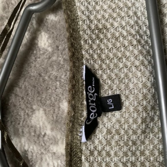 Shirt - Picture 3 of 3